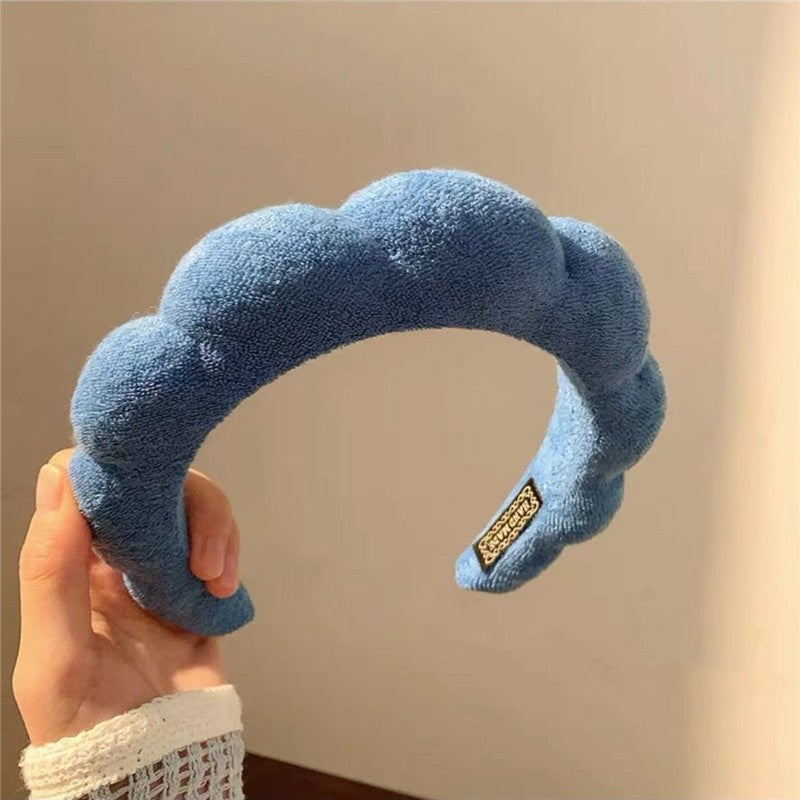 10749943