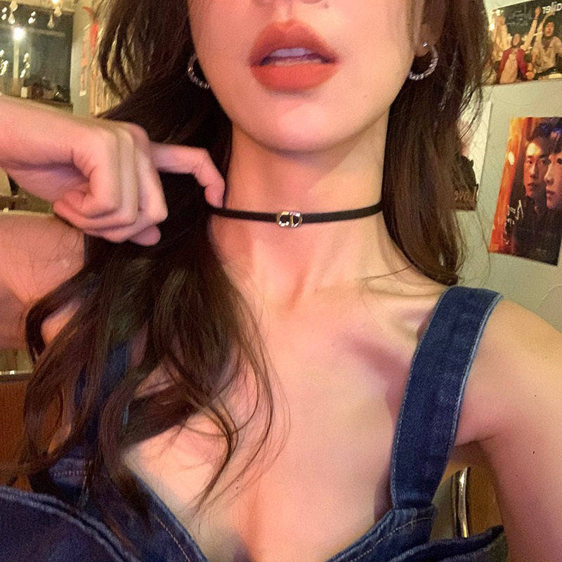11077048