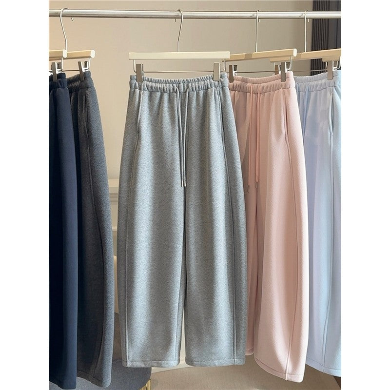 11161068