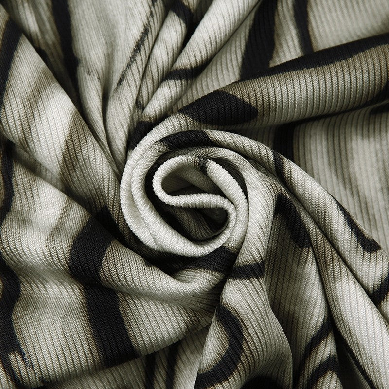 10672540